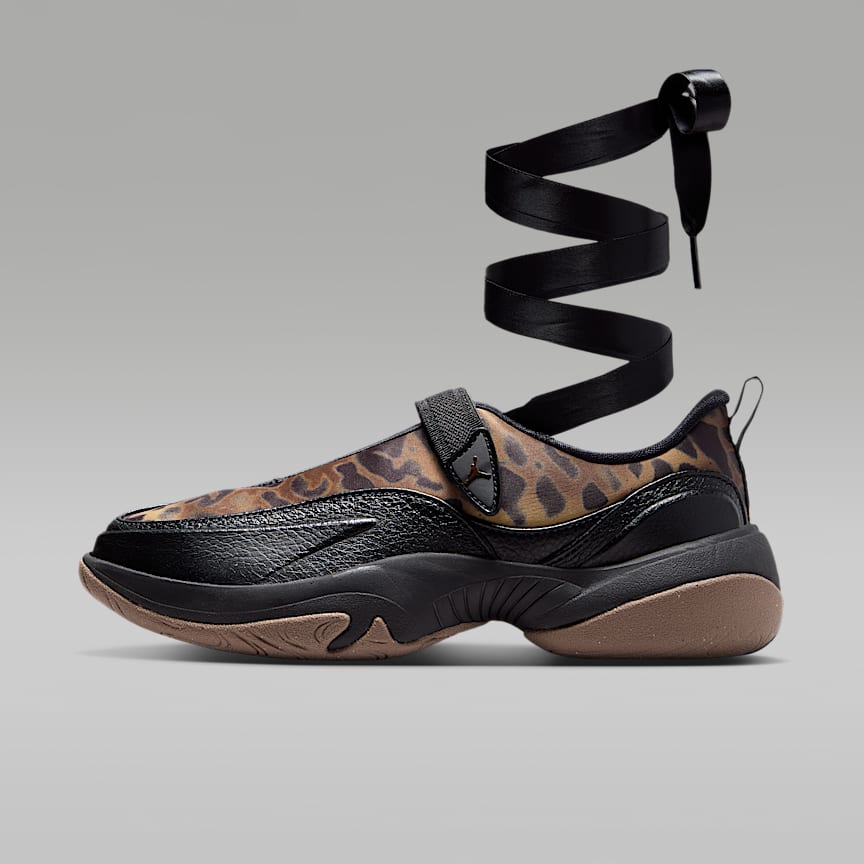 KNWLS Nike Women's Shoes. Nike JP